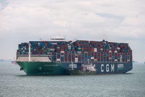 全球物流服務(wù)：連接世界的高效運(yùn)輸網(wǎng)絡(luò)-鑫漢物流